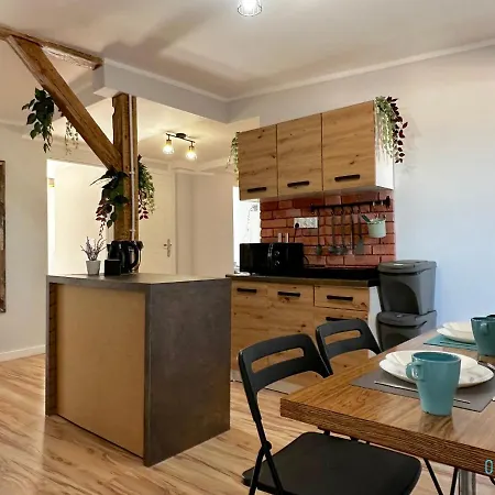 Privatunterkunft Gogh - 10 Minutes To Old Town & Sea *