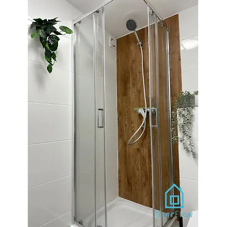 Habitación en casa particular Gogh - 10 Minutes To Old Town & Sea