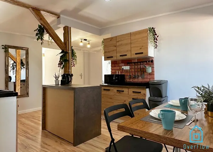 ホームステイ Gogh - 10 Minutes To Old Town & Sea *