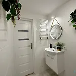 Gogh - 10 Minutes To Old Town & Sea منزل للإقامة غدانسك